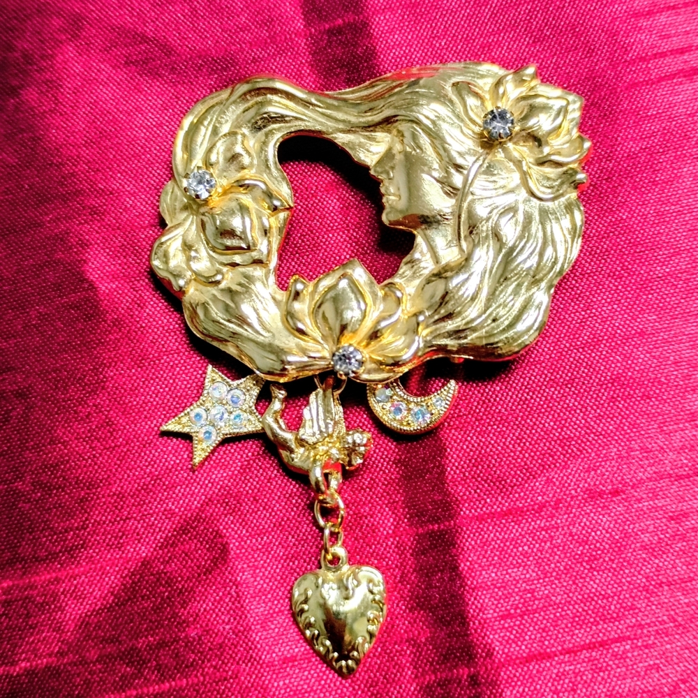 ❤️KIRKS FOLLY ART NOVEAU VICTORIAN STYLE LADY W/ RHINESTONES & 3 CHARMS BROOCH